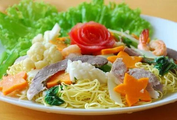 Trong một đoạn video diễn hài gần đây, Bi Béo- con trai của NSND, Cục trưởng
